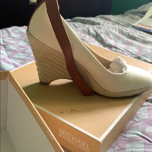 Michael Kors Wedges - Picture 2 of 2